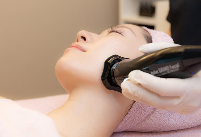 高機能美容液 × KIWAMIエクラグラン